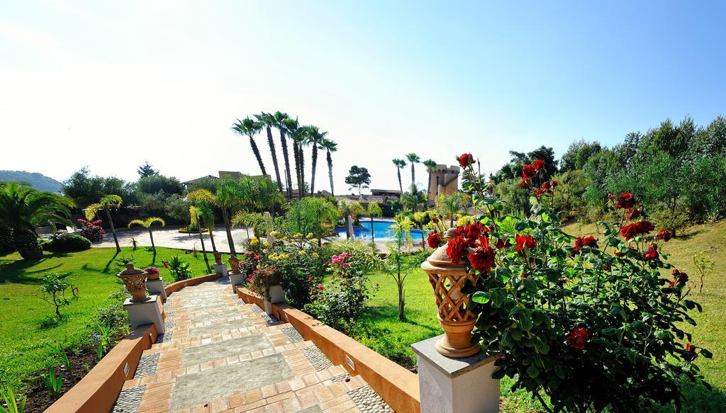 Hotel Porto Pirgos Parghelia Esterno foto