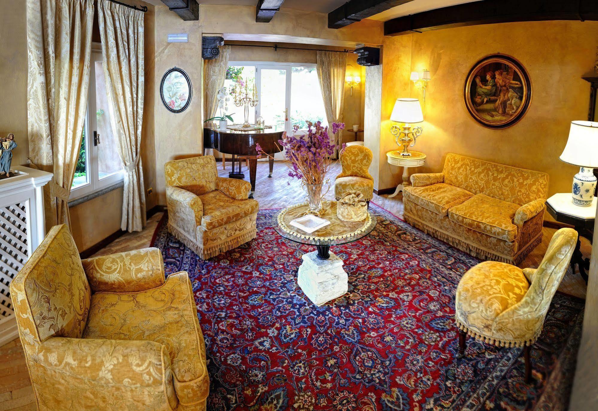 Hotel Porto Pirgos Parghelia Esterno foto